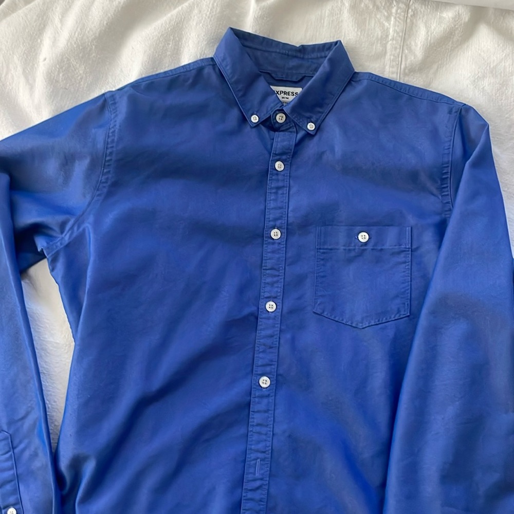 Men’s express fitted dress shirt. Blue. Medium. New